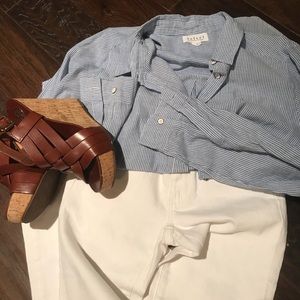 Beautiful, blue and white, long sleeve velvet top!